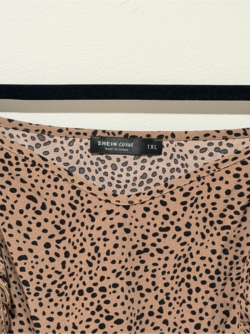 SHEIN Curve Allover Cheetah Print Square Neck Flounce Sleeve Peplum Blouse NWOT - Picture 4 of 5